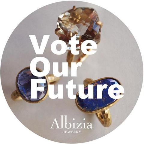 Vote Our Futureステッカー画像です