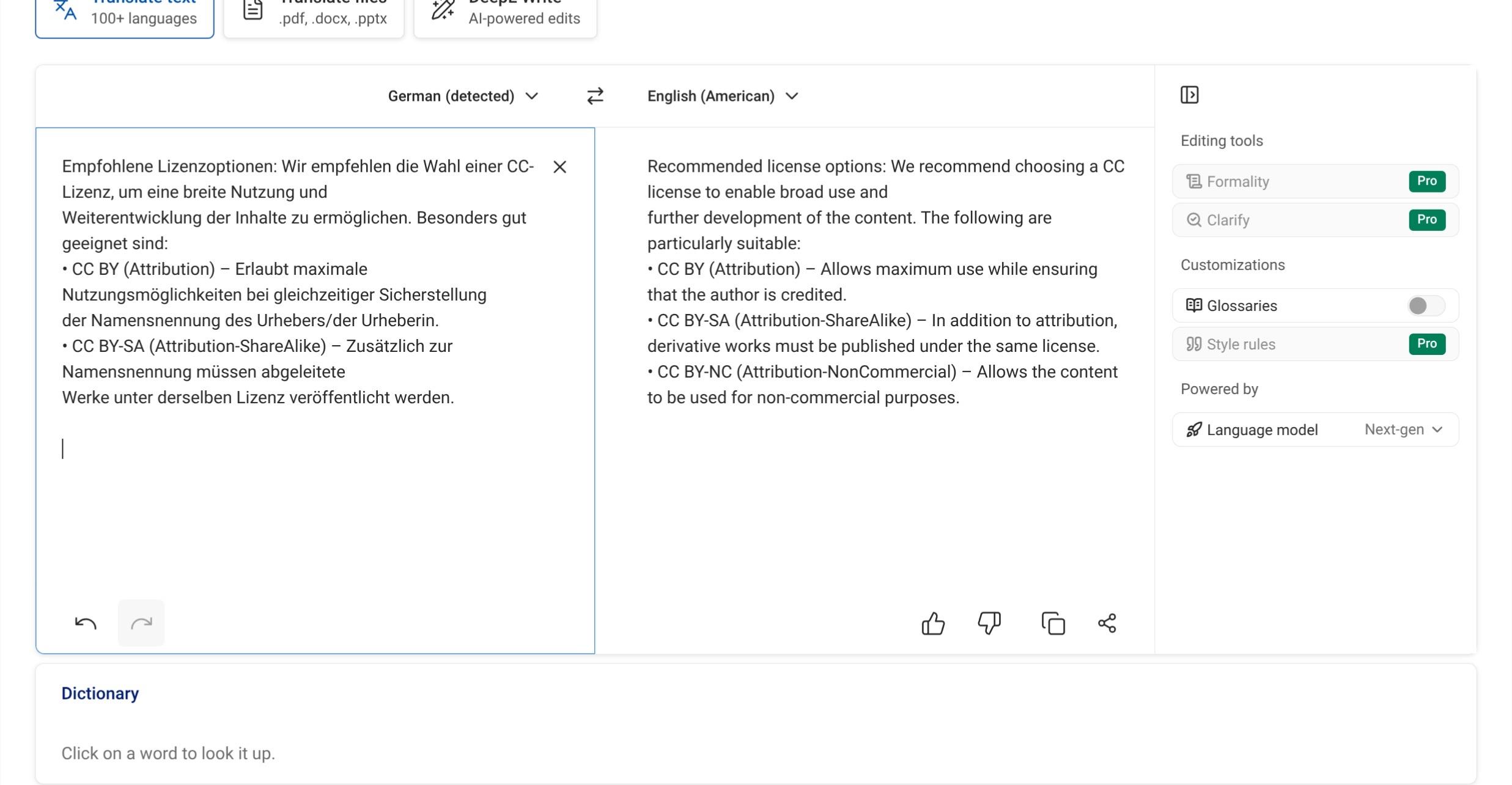 Screenshot meiner deepl Übersetzung. Eine Aufzählung mit Erklärungen zu den Lizenzen CC BY und CC BY SA wird in der Übersetzung um den Punkt CC BY NC ergänzt, welcher jedoch im Original nicht vorhanden war.